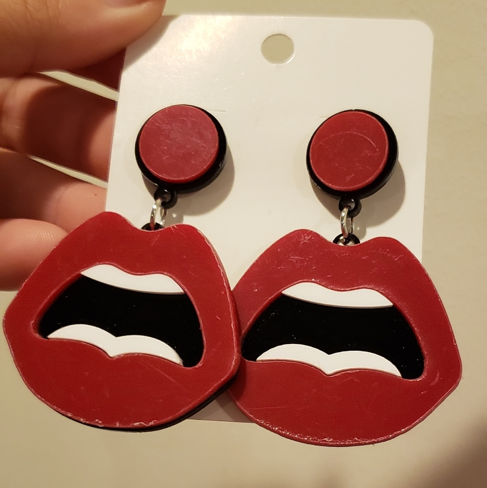 Lips Earrings